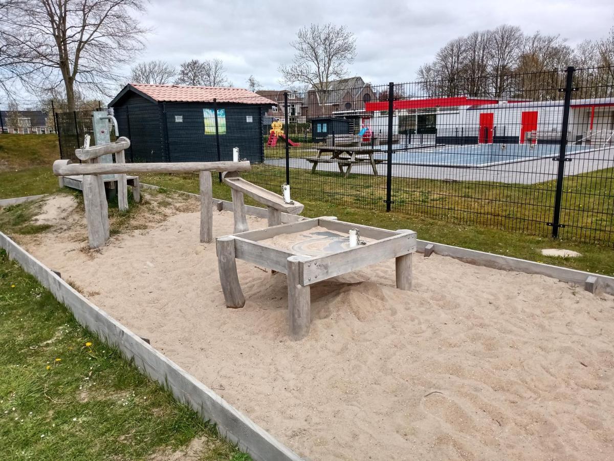 Wellnesshuis Met Hottub, Ligbad En Grote Tuin Villa Tzummarum Eksteriør bilde